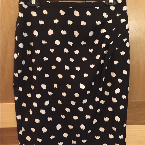 Jacob Dresses & Skirts - Like-new Black and White Jacob Polka Dot Pencil Skirt size 6